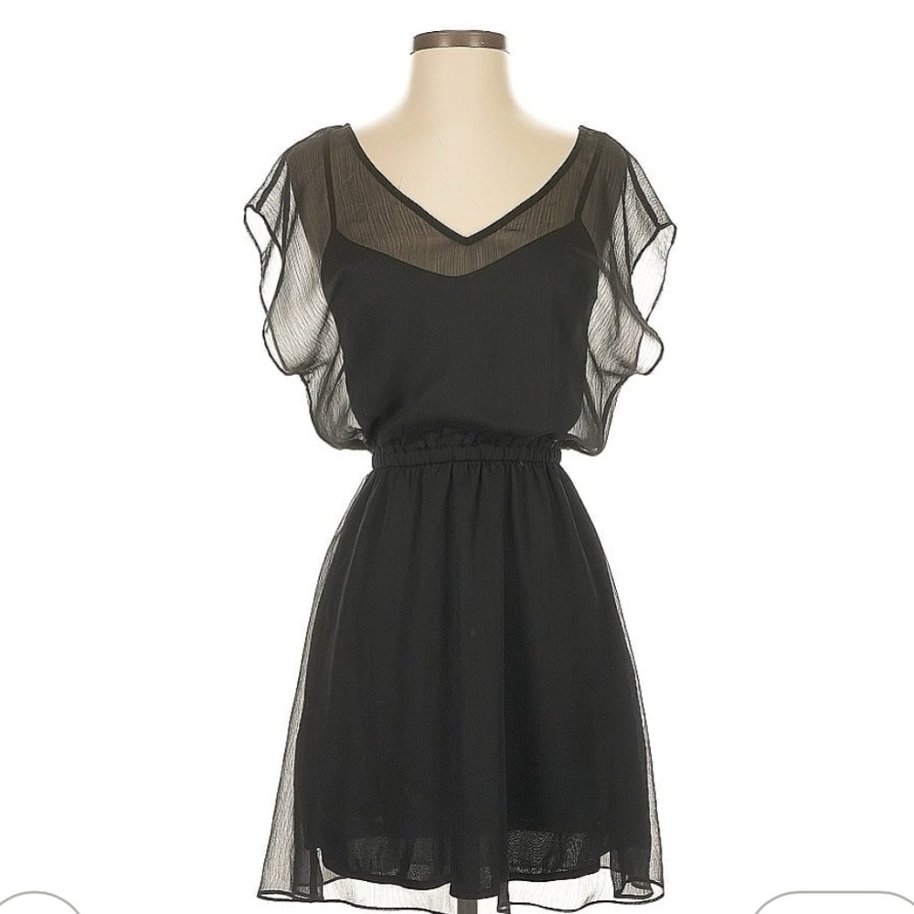 Black V-Neck Dress for Cocktail Night Out